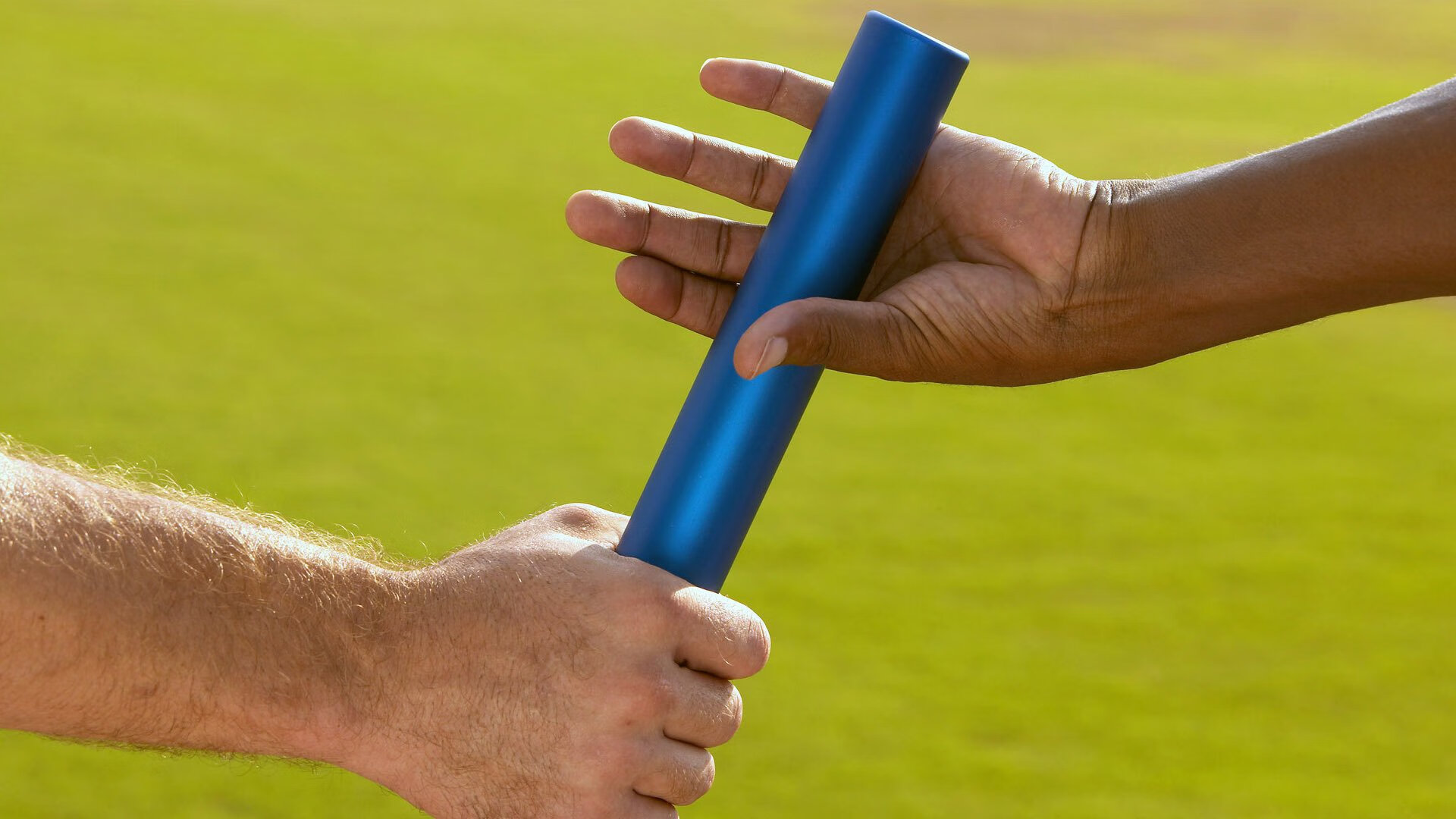 电竞选手如何处理压力：心理调节与团队支持，电竞选手背后的艰辛